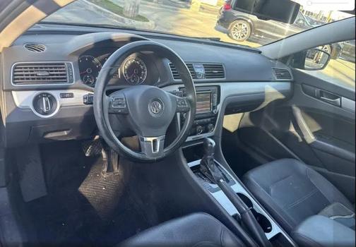 2013 Volkswagen Passat 2.5 SE