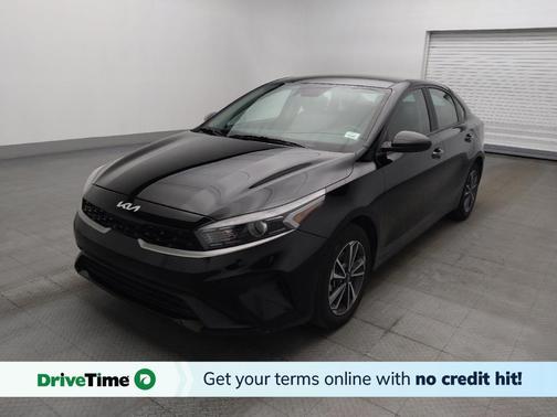Aurora Black 2024 Kia Forte LXS