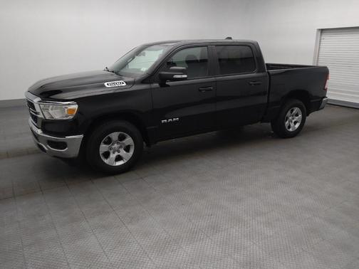 Diamond Black Crystal Pearlcoat 2022 RAM 1500 Big Horn/Lone Star