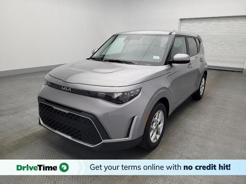 Gray 2025 Kia Soul LX