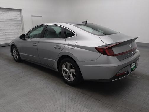 2022 Hyundai SONATA SE