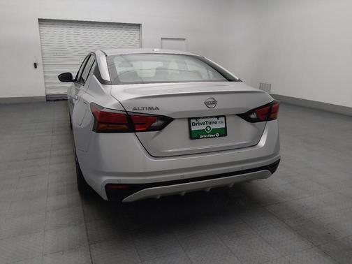 Brilliant Silver Metallic 2025 Nissan Altima 2.5 SV