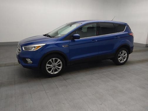 Lightning Blue Metallic 2017 Ford Escape SE