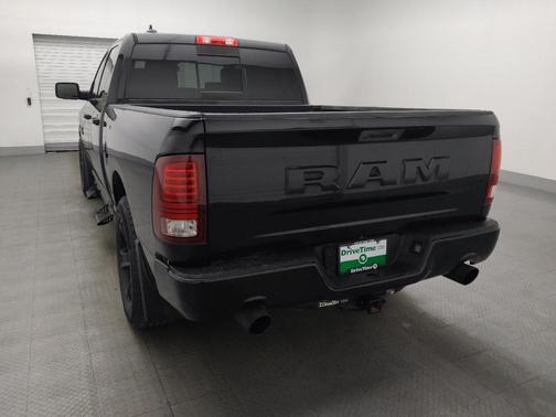 2017 RAM 1500 Night Crew Cab 4x2 6'4' Box