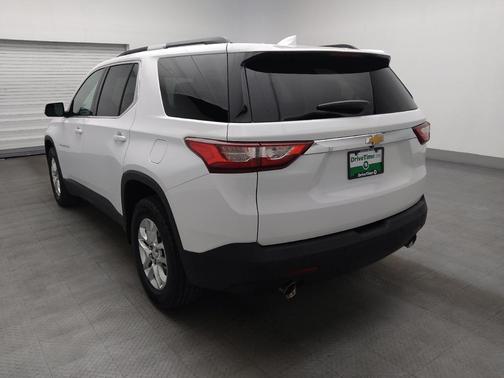 White 2018 Chevrolet Traverse LT Cloth