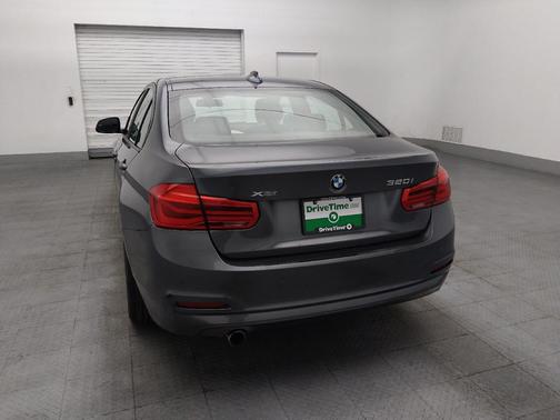 Mineral Gray Metallic 2017 BMW 320 i
