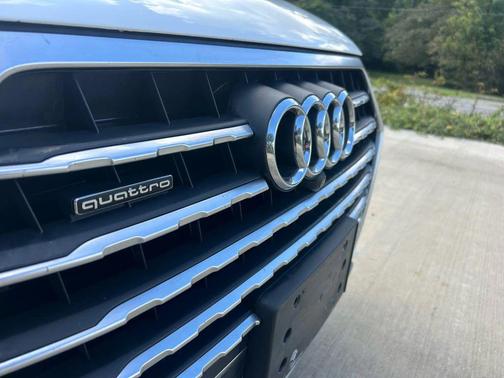 2017 Audi Q7 3.0T Premium