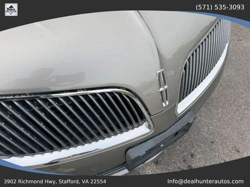 Luxe 2016 Lincoln MKS Base