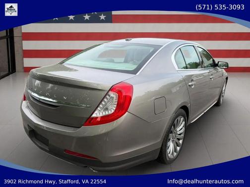 Luxe 2016 Lincoln MKS Base
