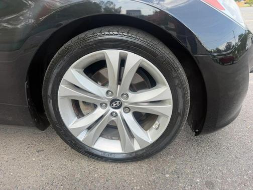 2012 Hyundai Genesis Coupe 2.0T Premium