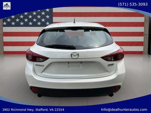 White 2014 Mazda Mazda3 i Sport