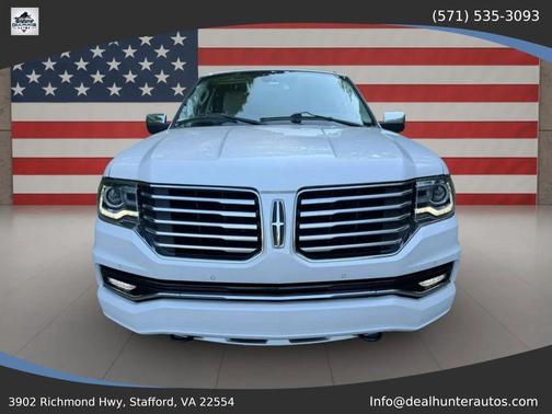 White Platinum Metallic Tri-Coat 2017 Lincoln Navigator Select