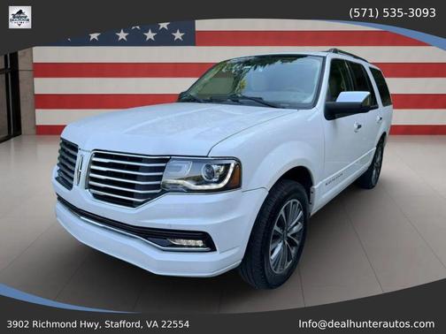 White Platinum Metallic Tri-Coat 2017 Lincoln Navigator Select