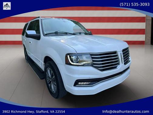 White Platinum Metallic Tri-Coat 2017 Lincoln Navigator Select