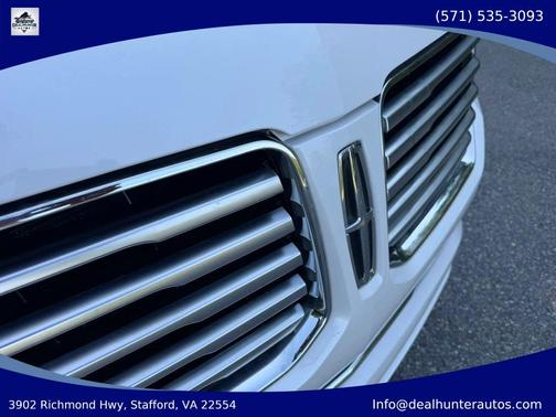 White Platinum Metallic Tri-Coat 2017 Lincoln Navigator Select