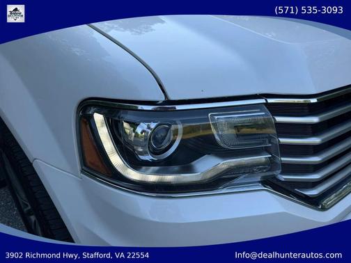 White Platinum Metallic Tri-Coat 2017 Lincoln Navigator Select