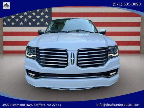 White Platinum Metallic Tri-Coat 2017 Lincoln Navigator Select