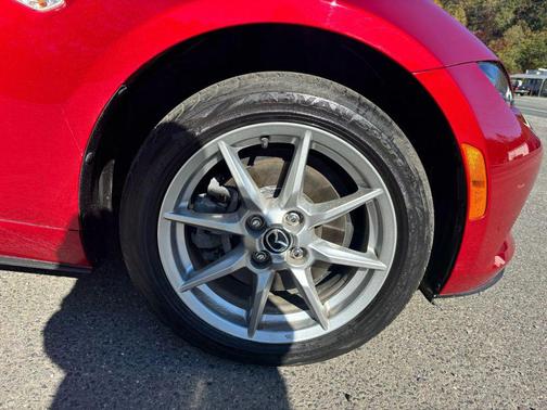 2016 Mazda MX-5 Miata Sport