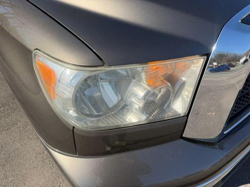 Beige 2008 Toyota Tundra SR5