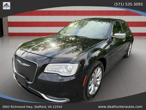 Gloss Black 2018 Chrysler 300 Limited