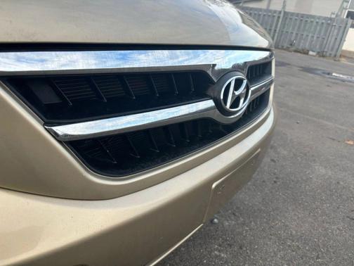 2007 Hyundai Entourage Limited