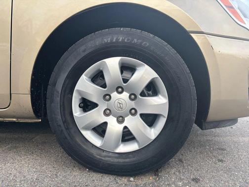 2007 Hyundai Entourage Limited