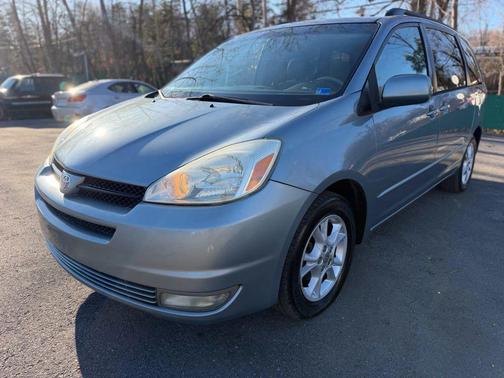 2005 Toyota Sienna XLE