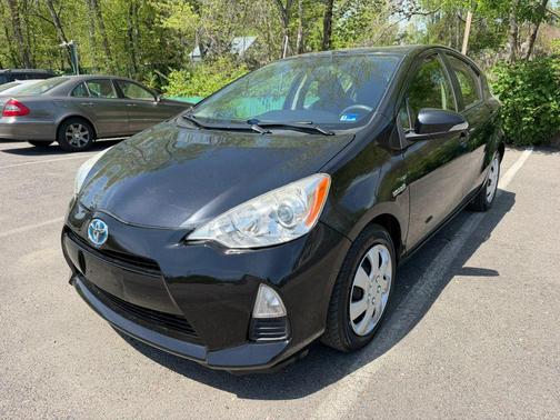 2014 Toyota Prius c Two