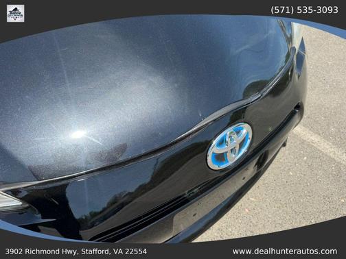 Black 2014 Toyota Prius c Two