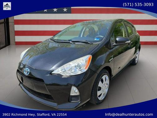 Black 2014 Toyota Prius c Two