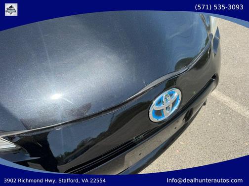 Black 2014 Toyota Prius c Two