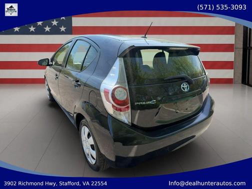 Black 2014 Toyota Prius c Two