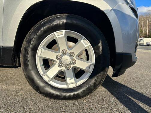 2015 GMC Acadia SLE-2