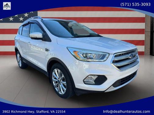 White Platinum Clearcoat Metallic 2017 Ford Escape Titanium