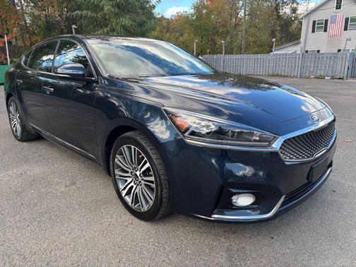 2018 Kia Cadenza Premium