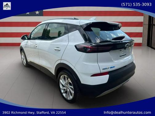 White 2023 Chevrolet Bolt EUV FWD LT