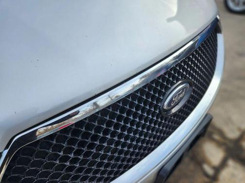 2017 Ford Taurus SHO