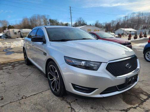 2017 Ford Taurus SHO