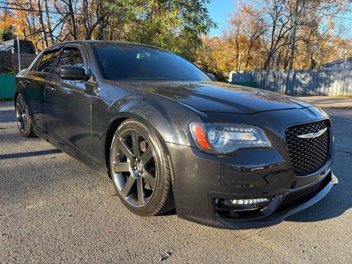 2014 Chrysler 300 SRT8