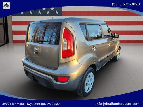 Bright Silver Metallic 2013 Kia Soul Base