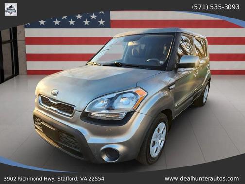Bright Silver Metallic 2013 Kia Soul Base