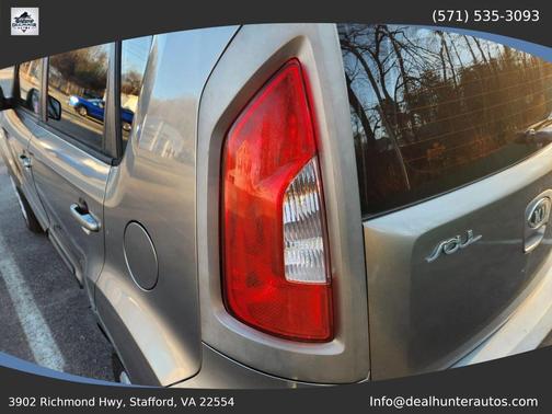 Bright Silver Metallic 2013 Kia Soul Base