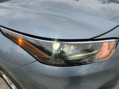 2022 Toyota Highlander Hybrid LE
