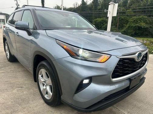 2022 Toyota Highlander Hybrid LE