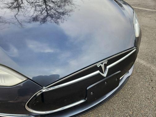 2016 Tesla Model S 90D