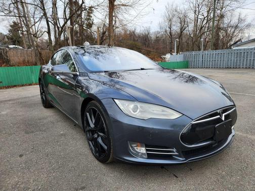 2016 Tesla Model S 90D