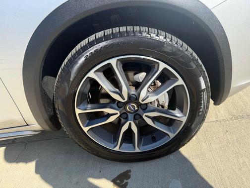 2018 Volvo V60 Cross Country T5 Platinum