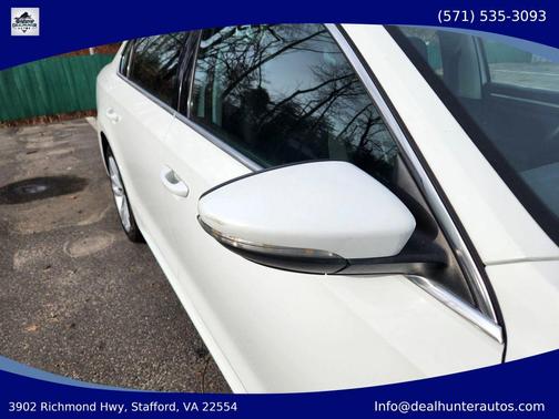 White 2018 Volkswagen Passat 2.0T SE