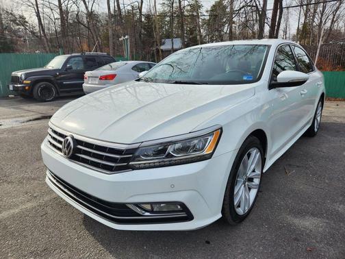 2018 Volkswagen Passat 2.0T SE