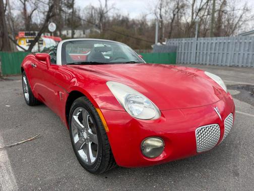 2007 Pontiac Solstice Convertible 2D